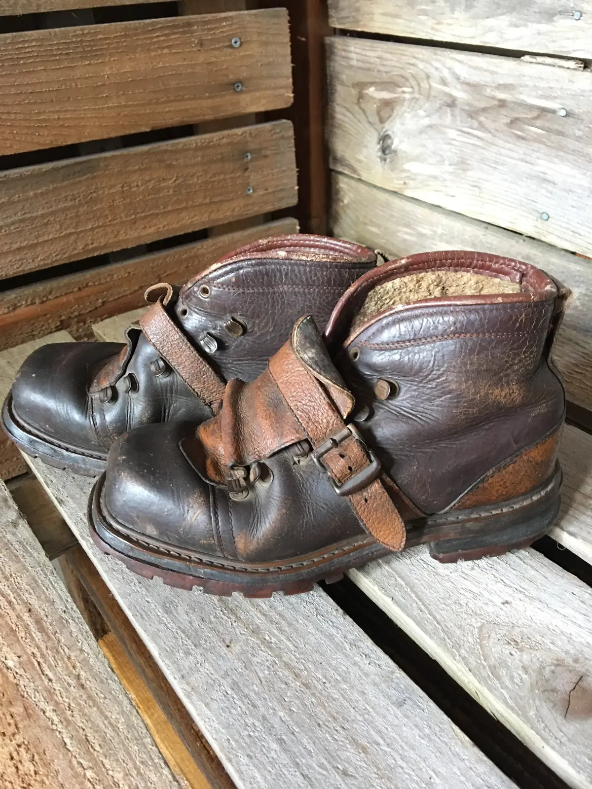 Square Toe, 3-Tone Vintage Leather Ski Boots 2