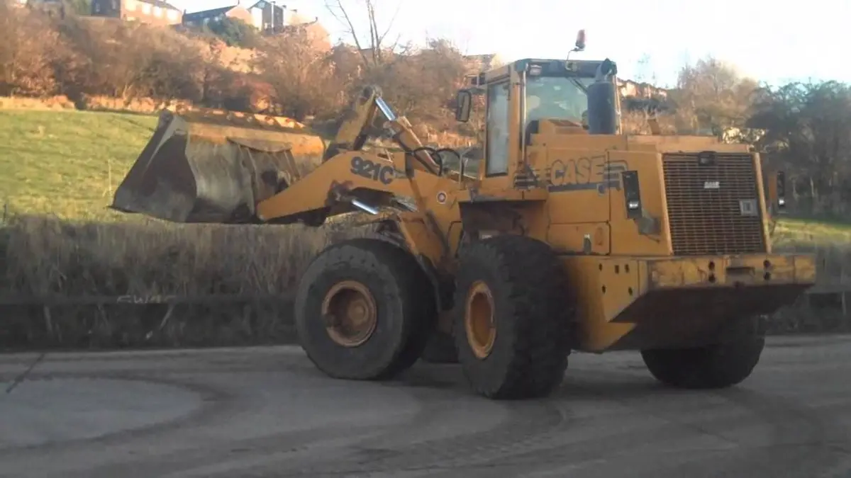 Case 921C Wheel Loader Official Operators Manual - P.I.N. Jee0126216 And After 1