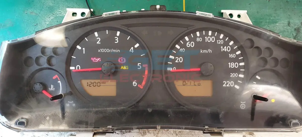 Nissan Navara D40 Instrument Cluster Repair & Odometer Correction 1