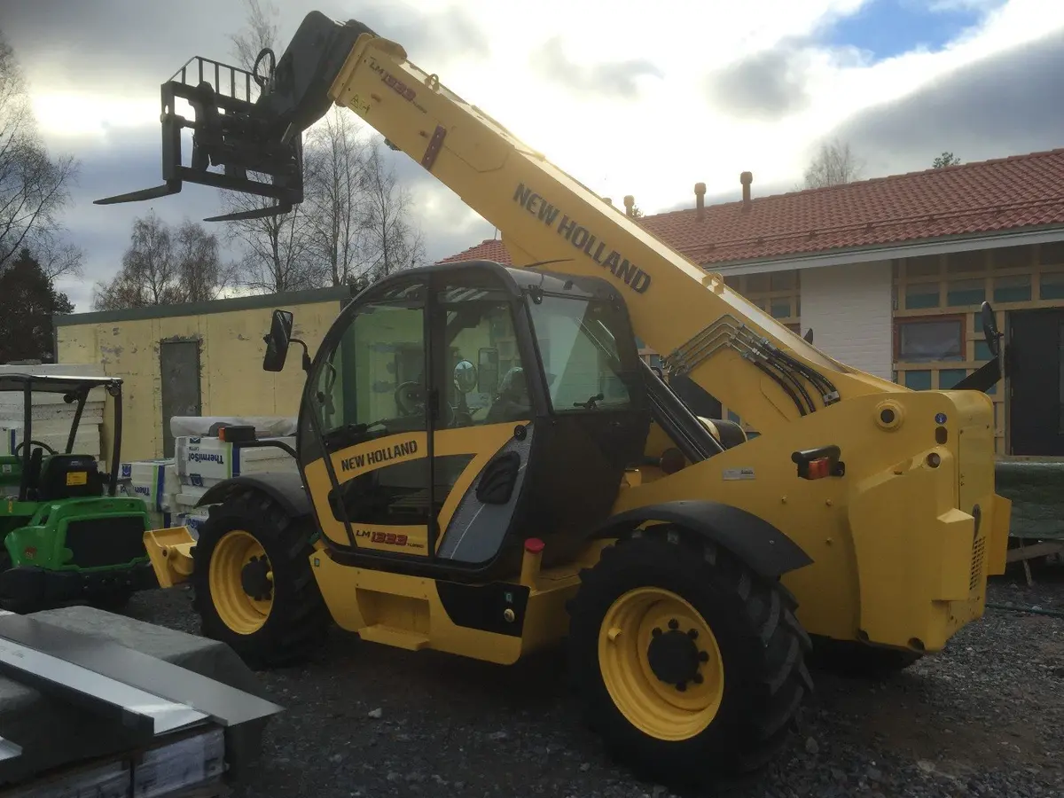 New Holland Lm1330 Lm1333 Telehandlers Official Workshop Service Repair Technical Manual 1