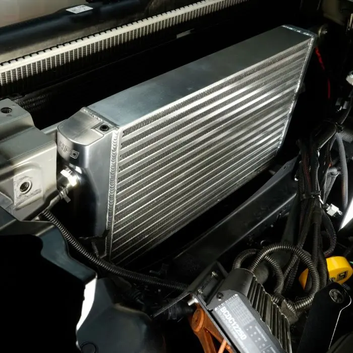 High Performance Diesel Toyota Landcruiser 300 Series Heat Exchanger (Front Mount) 1