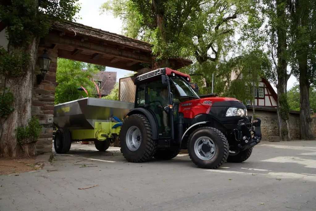 Case Ih Quantum 80N Quantum 90N Quantum 100N Quantum 110N Tractors Official Workshop Service Repair Manual 1