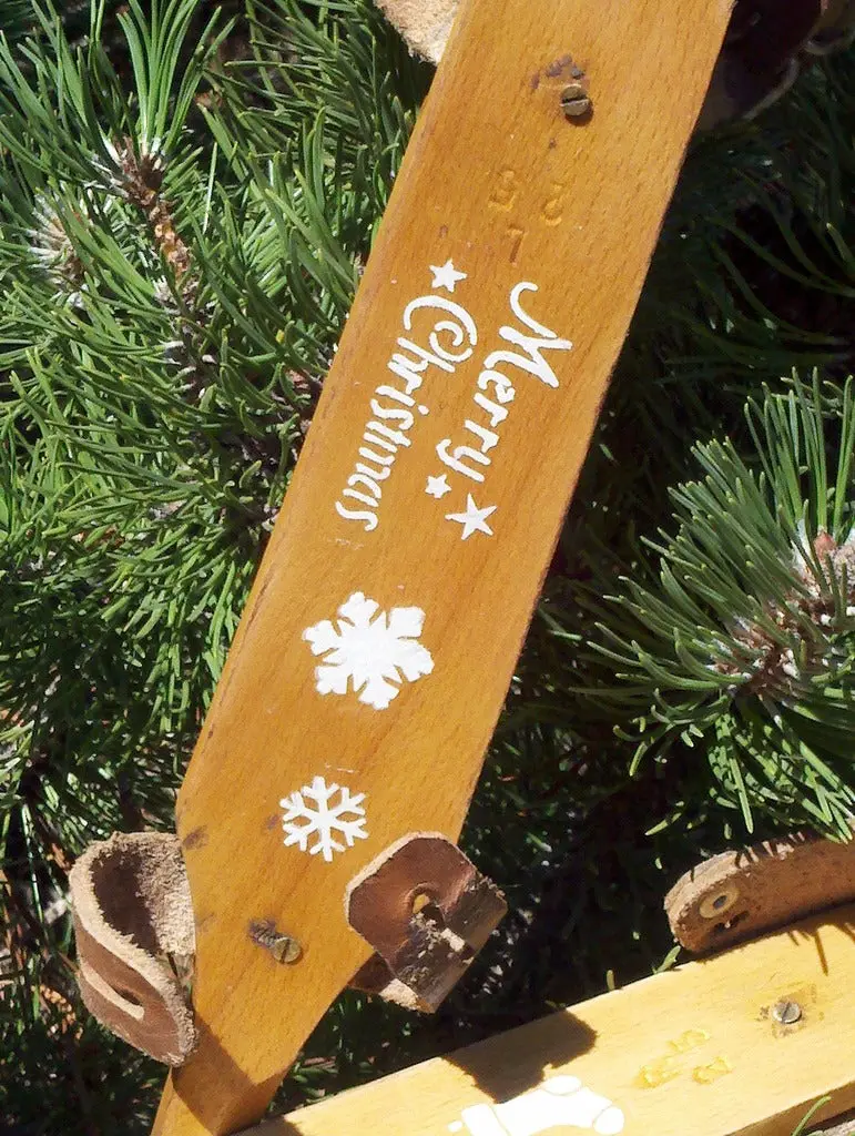 Christmas Decoration Vintage Ice Skates 1